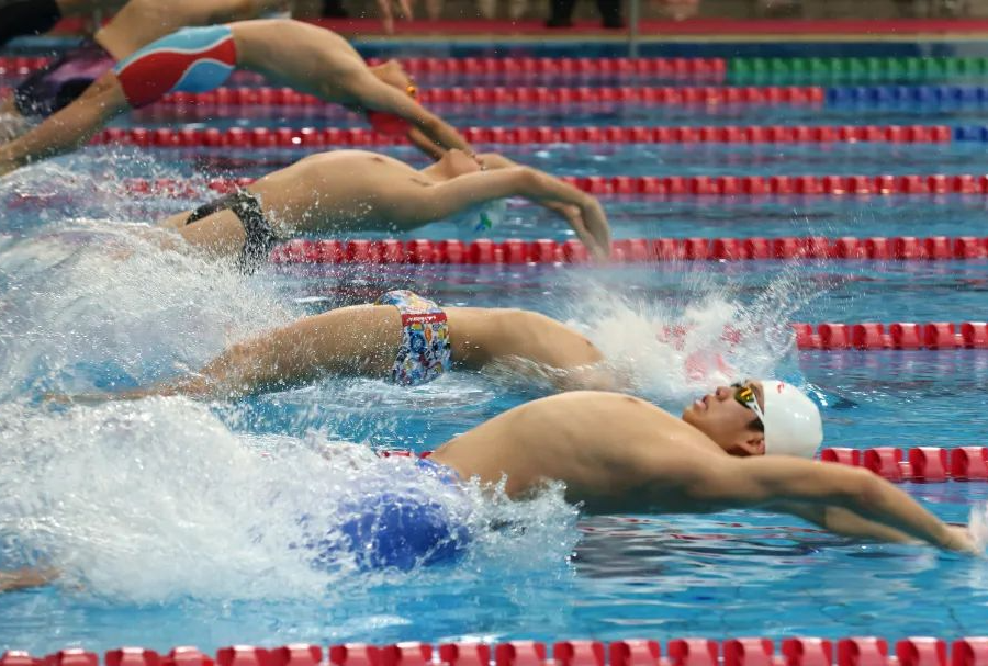 约基奇三双稳定输出率掘金大胜